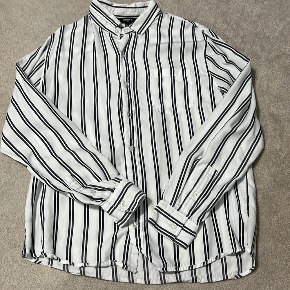 Forever 21 Men Long-Sleeve Button-Up Shirt With Pocket